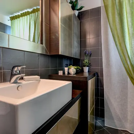 Apartment La Castellana Superior